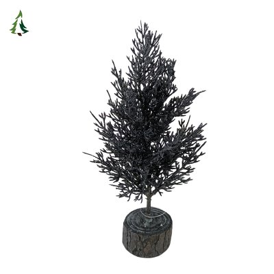 Todo el árbol de Navidad negro