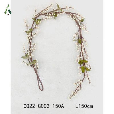 Гирлянда из сосновых шишек