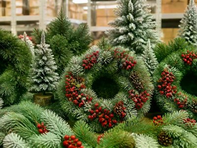 Plan Safer China Bulk Christmas Ornaments With Covered PE Wreaths