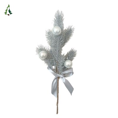 Серебряные рождественские ветки