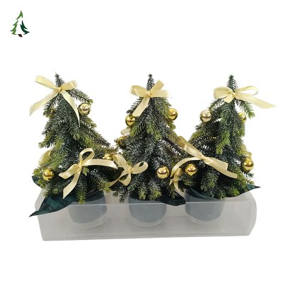 Маленькие искусственные елки