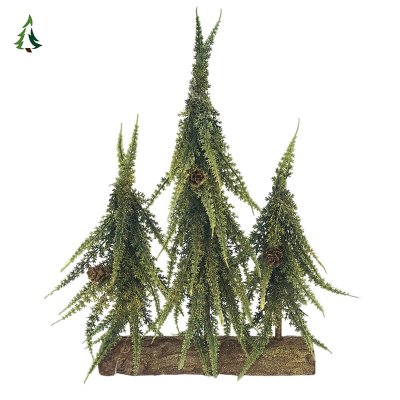 Маленькая украшенная рождественская елка